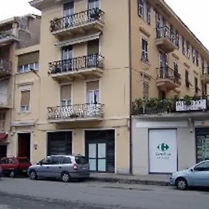 albergo-villagrande.hotelitalianriviera.com/